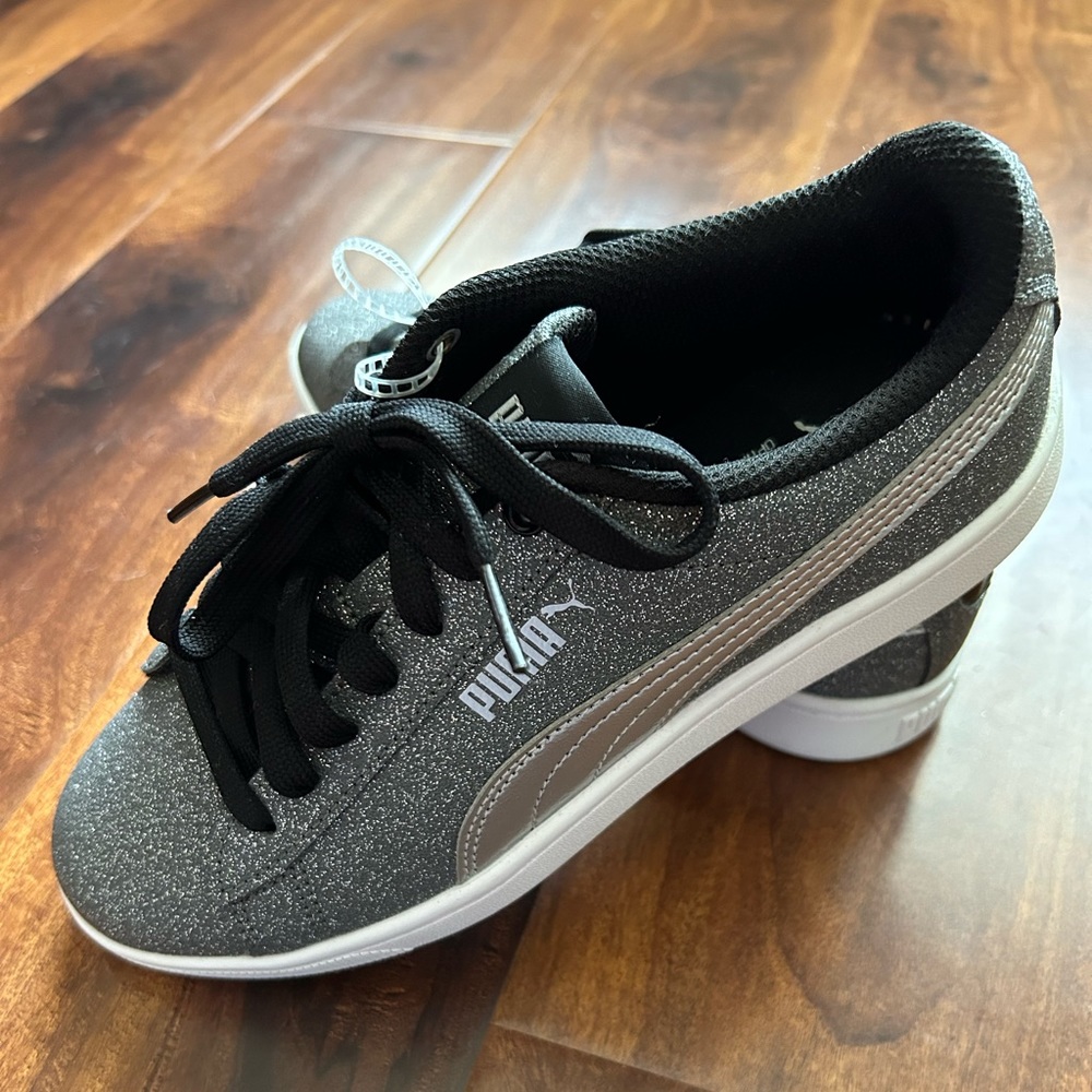 Dark Gray/Black Glitter Pumas Child Size 4.5 BN